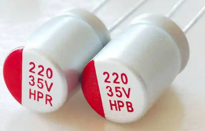 固態(tài)電容的性能特點有哪些？